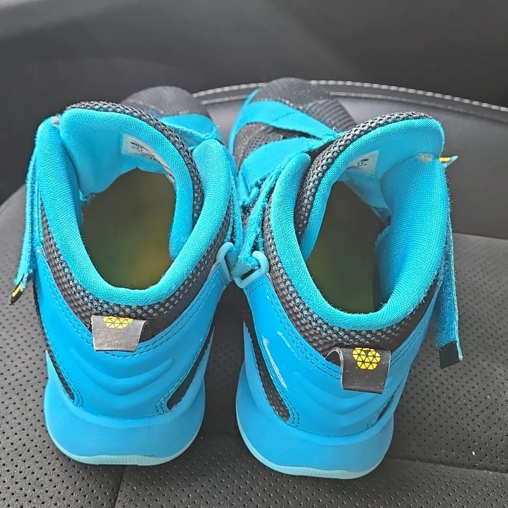 Nike Lebron Soldier IX 9 GS Black Blue Strap Basketball Shoes Size 2y